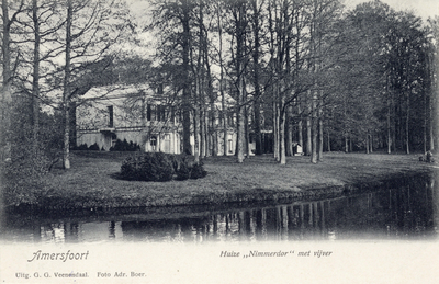 13033 Gezicht in het park van het landgoed Nimmerdor (Arnhemseweg 213) te Amersfoort; met achter de bomen de rechter- ...